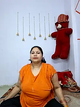 Snapshot of MOM-SUN-COUPLE chatting on February 7, 10:19 am MOM-SUN-COUPLE online show from February 7, 10:19 am