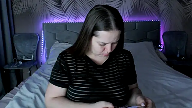 uliastar online show from December 14, 8:09 am