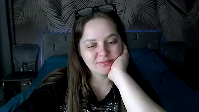 uliastar online show from March 13, 7:15 am