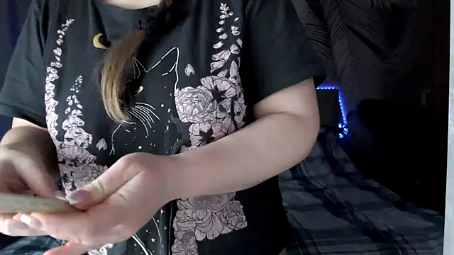 uliastar online show from March 22, 9:56 am