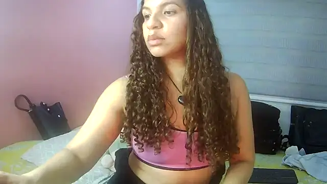 gatubelahot online show from April 3, 3:15 am