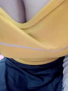 Snapshot of Lakhsmii chatting on January 2, 5:14 am Lakhsmii online show from January 2, 5:14 am