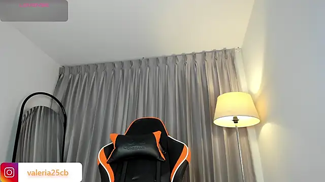 valeriia25  online show from December 4, 10:30 pm