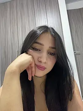 Hott Hanna online show from June 14, 5:20 am