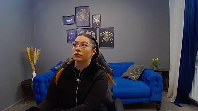 Katewalker  online show from January 9, 6:04 pm