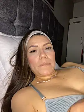 martina contreras online show from February 11, 5:12 am