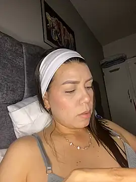 martina contreras online show from April 7, 4:02 am