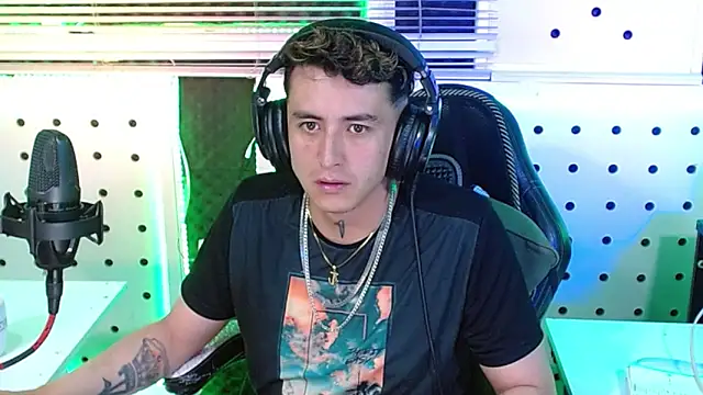 Darko0717 online show from November 21, 11:36 pm