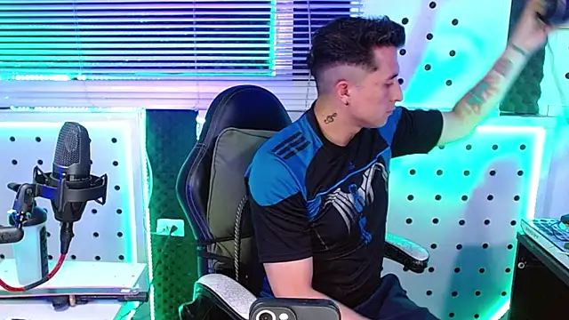 Darko0717 online show from January 9, 4:10 pm