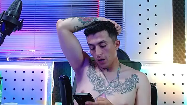 Darko0717 online show from March 26, 3:12 am