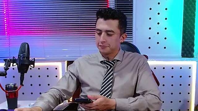 Snapshot of Darko0717 chatting on May 1, 7:51 pm Darko0717 online show from May 1, 7:51 pm