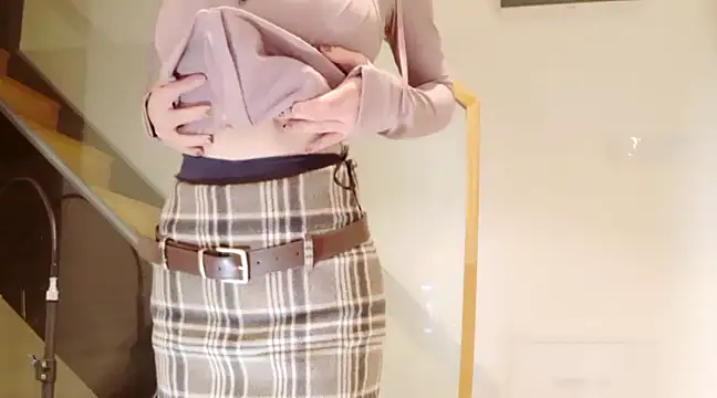 Snapshot of Serena-AU chatting on January 14, 2:43 pm Serena-AU online show from January 14, 2:43 pm