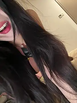 Serena-AU online show from April 21, 3:28 pm