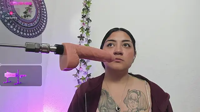 Snapshot of Hanna_moore1 chatting on February 3, 10:00 pm Hanna moore1 online show from February 3, 10:00 pm