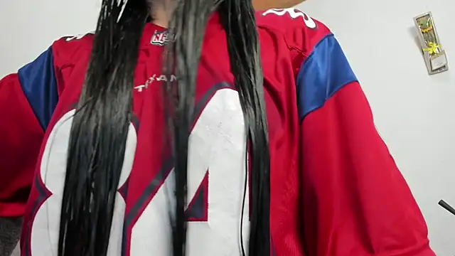 Snapshot of Hanna_moore1 chatting on February 24, 6:58 pm Hanna moore1 online show from February 24, 6:58 pm