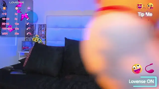 cinthya walker1 online show from April 17, 2:20 pm