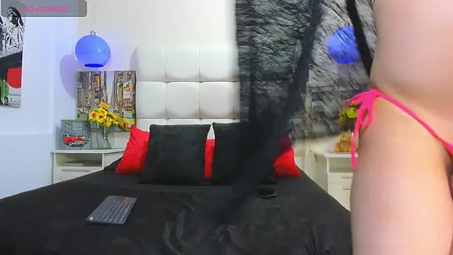 Snapshot of cinthya_walker1 chatting on April 29, 2:10 pm cinthya walker1 online show from April 29, 2:10 pm