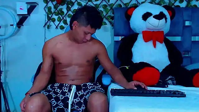 Hakim prettynigg online show from November 7, 3:45 pm