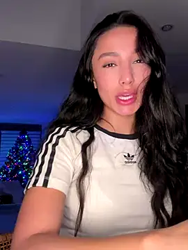 Snapshot of EvaMoet chatting on December 5, 1:36 am EvaMoet online show from December 5, 1:36 am