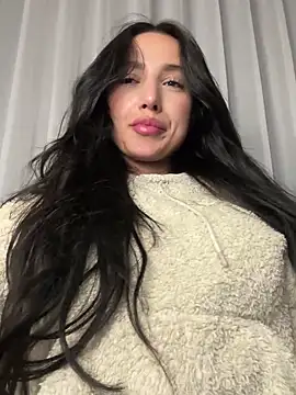 Snapshot of EvaMoet chatting on December 9, 5:40 am EvaMoet online show from December 9, 5:40 am