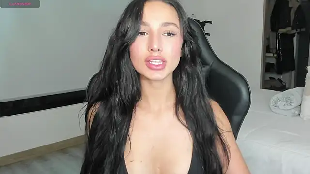 Snapshot of EvaMoet chatting on March 3, 5:09 am EvaMoet online show from March 3, 5:09 am