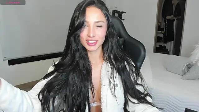 Snapshot of EvaMoet chatting on March 5, 5:50 am EvaMoet online show from March 5, 5:50 am