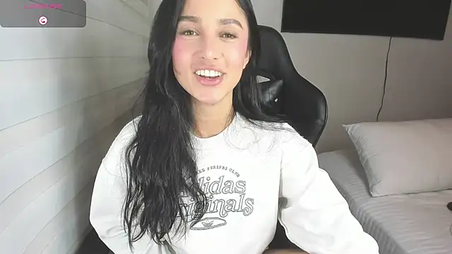 Snapshot of EvaMoet chatting on September 17, 9:22 am EvaMoet online show from September 17, 9:22 am