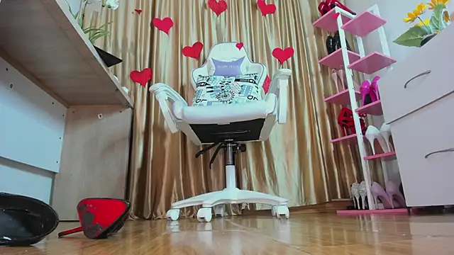 karinadiaz69 online show from February 16, 5:59 am