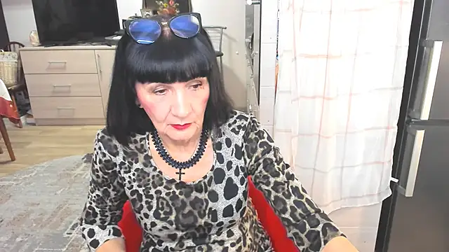 Tina Joness online show from December 8, 5:33 pm