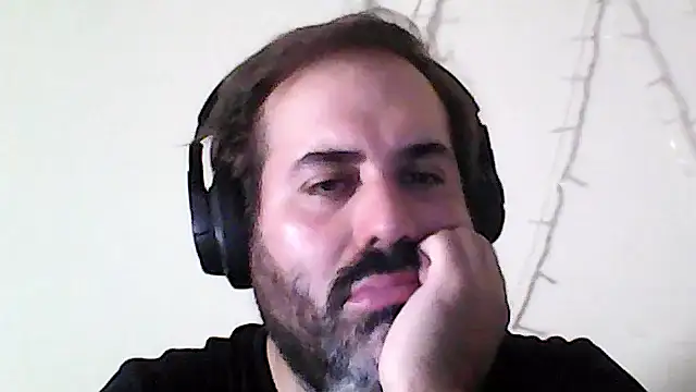 Snapshot of The_Masterxxx14 chatting on August 1, 8:57 am The Masterxxx14 online show from August 1, 8:57 am