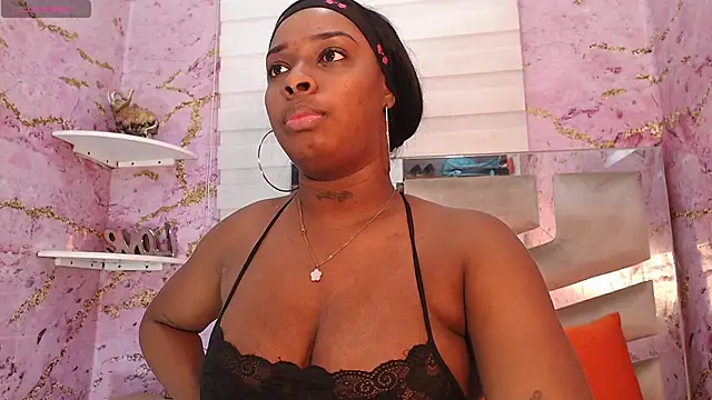 Snapshot of EBONNYGODDESXXX chatting on February 6, 12:16 pm EBONNYGODDESXXX online show from February 6, 12:16 pm