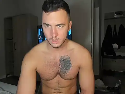 Snapshot of paulblack21 chatting on April 3, 9:13 pm paulblack21 online show from April 3, 9:13 pm