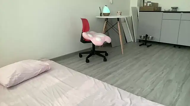 JuicyHelenX online show from July 13, 3:26 pm