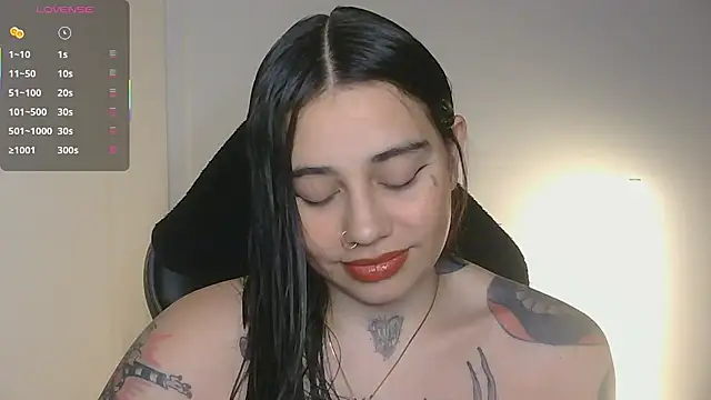 Snapshot of val_bardot chatting on May 4, 4:08 am val bardot online show from May 4, 4:08 am