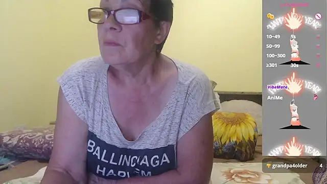 Snapshot of Sandra_Carina chatting on May 29, 8:51 pm Sandra Carina online show from May 29, 8:51 pm