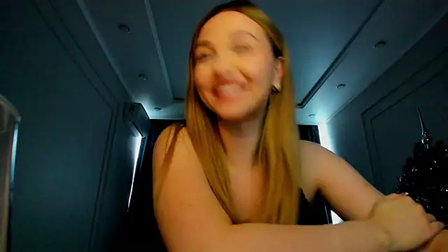 Snapshot of GracefulLook chatting on December 24, 9:50 am GracefulLook online show from December 24, 9:50 am