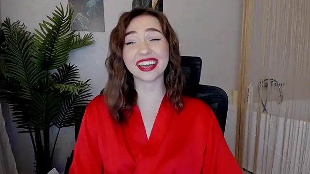 Snapshot of GracefulLook chatting on February 14, 7:33 pm GracefulLook online show from February 14, 7:33 pm