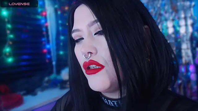 Snapshot of wickedxqueen chatting on January 25, 12:47 pm wickedxqueen online show from January 25, 12:47 pm