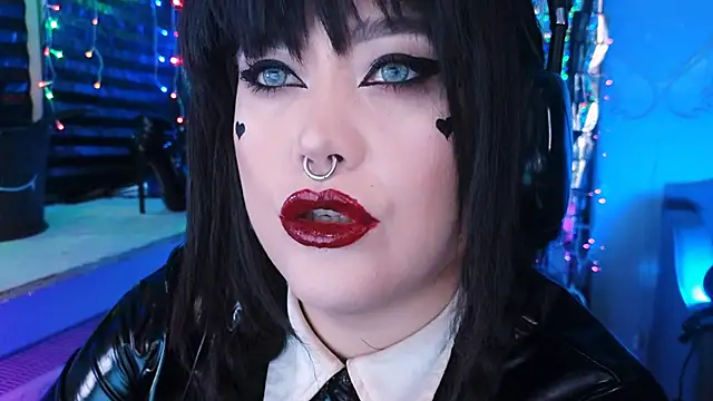 Snapshot of wickedxqueen chatting on February 28, 5:37 am wickedxqueen online show from February 28, 5:37 am