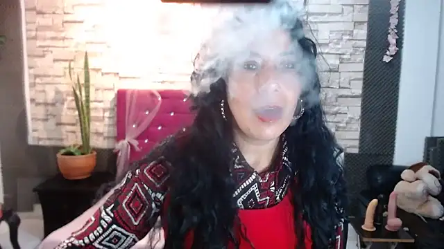 Snapshot of MarianaNight02 chatting on December 29, 9:41 pm MarianaNight02 online show from December 29, 9:41 pm