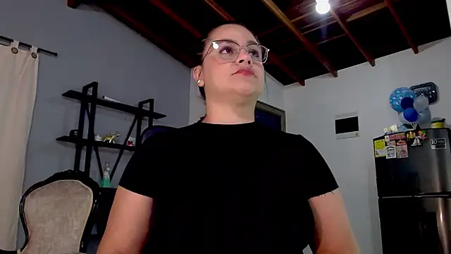 Snapshot of maela1 chatting on October 23, 10:41 pm maela1 online show from October 23, 10:41 pm