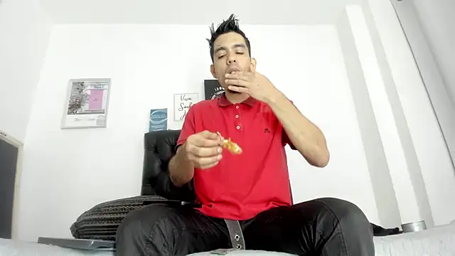 JohanyLatino online show from March 9, 4:00 pm