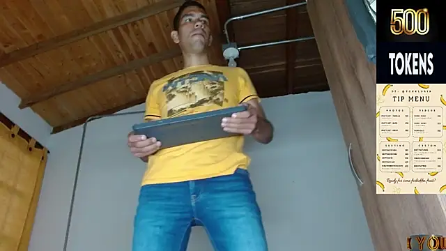 JohanyLatino online show from April 13, 10:59 pm