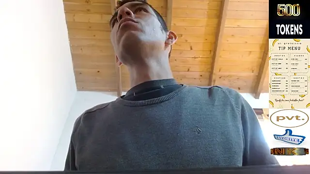 JohanyLatino online show from April 19, 4:28 pm