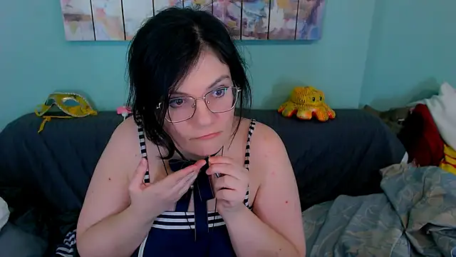 EverlyRays online show from April 17, 7:28 pm