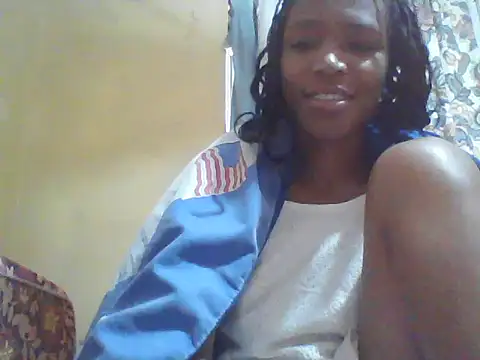 Snapshot of Smillie_prety chatting on July 10, 5:45 am Smillie prety online show from July 10, 5:45 am