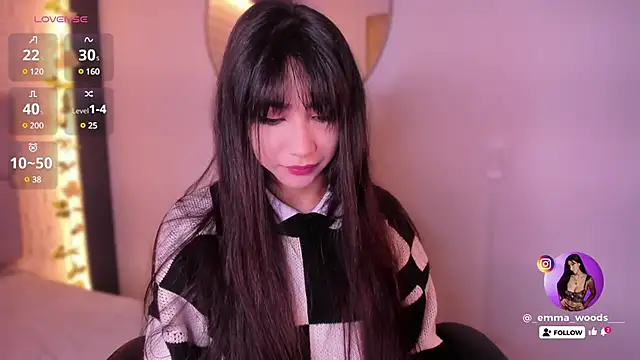 Snapshot of emma_woods_ chatting on December 6, 12:16 pm emma woods  online show from December 6, 12:16 pm