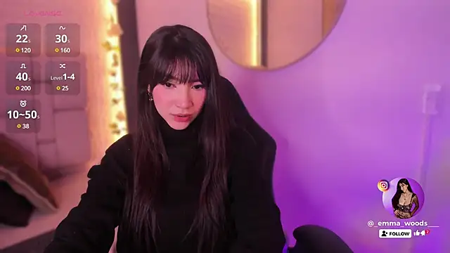 Snapshot of emma_woods_ chatting on December 7, 12:13 pm emma woods  online show from December 7, 12:13 pm