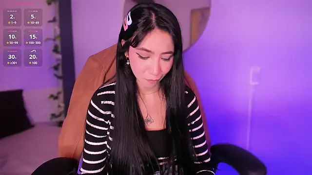 Snapshot of emma_woods_ chatting on December 28, 6:29 pm emma woods  online show from December 28, 6:29 pm