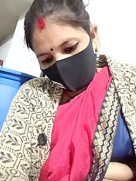 Snapshot of Riyaa-Devi chatting on December 18, 4:39 pm Riyaa-Devi online show from December 18, 4:39 pm